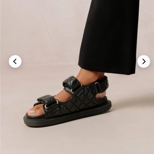 Alohas chunky black sandals